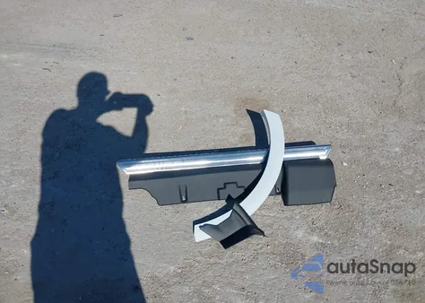 2021 Audi Q8 Prestige 55 Tfsi Quattro Tiptronic z USA, uszkodzony, nr VIN WA1FVAF10MD022929